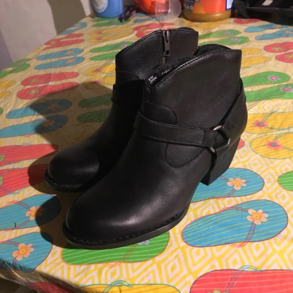 Born booties